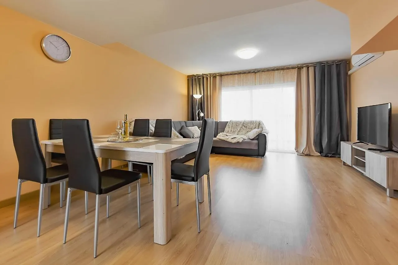 Yellow 3 Bedroom Large Apartment For 10 Guests Costa Adeje  0*, Costa Adeje (Tenerife) Spain