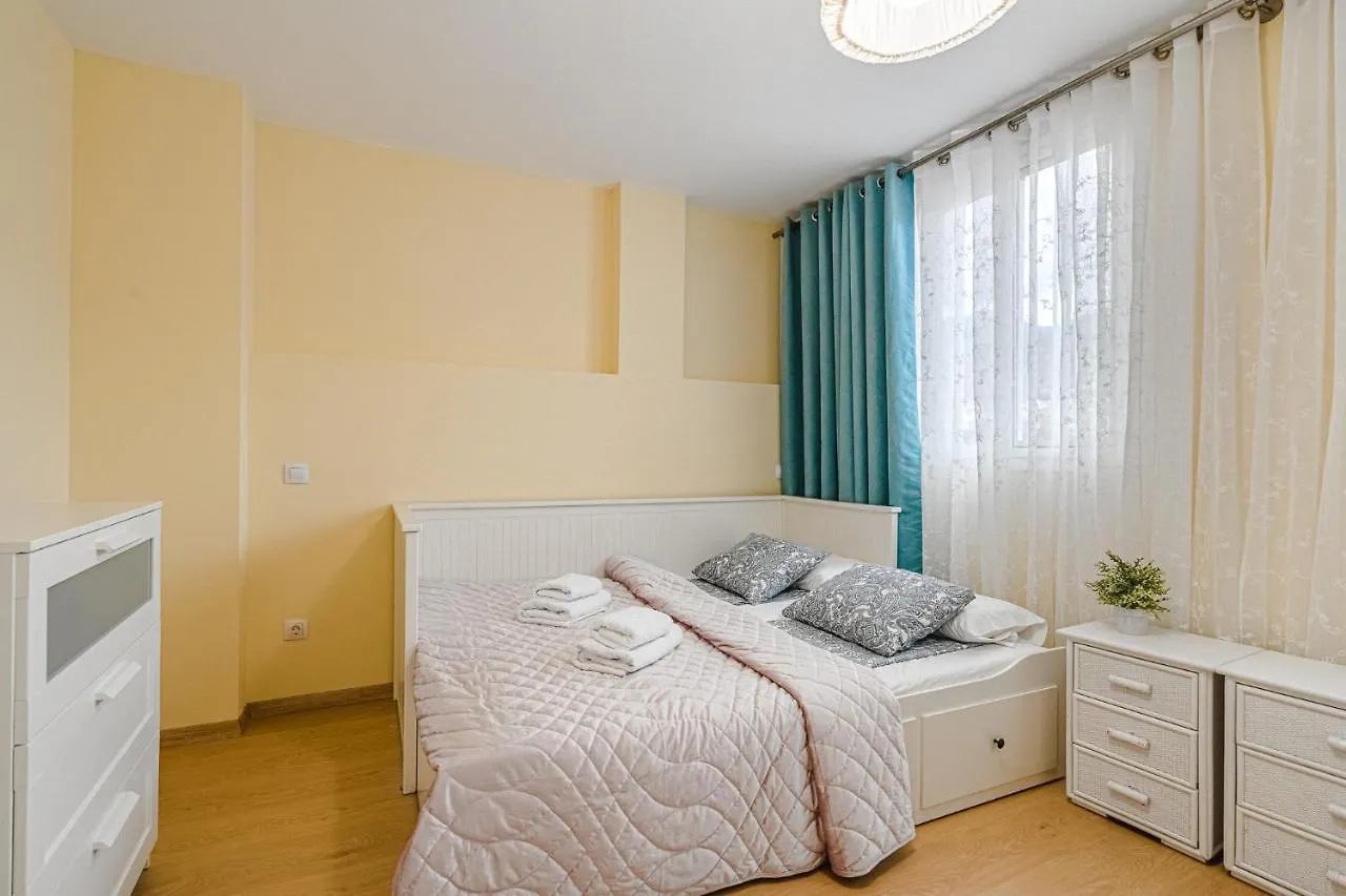 Yellow 3 Bedroom Large Apartment For 10 Guests Costa Adeje