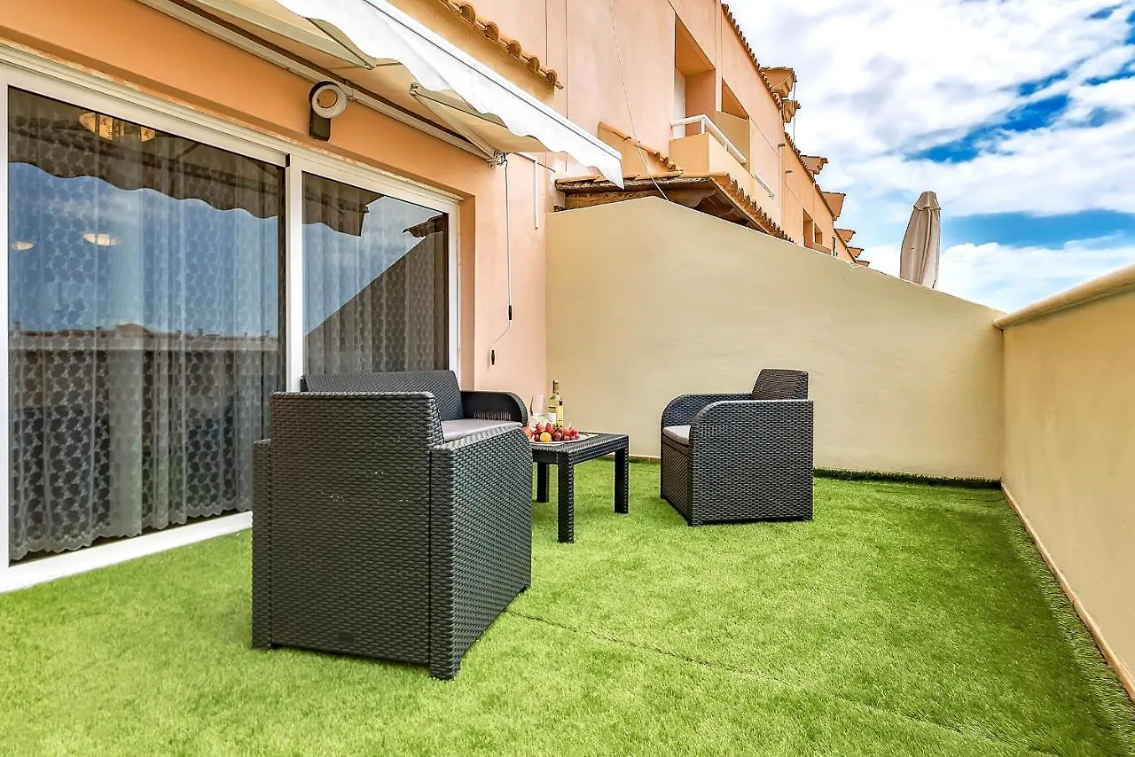 Yellow 3 Bedroom Large Apartment For 10 Guests Costa Adeje