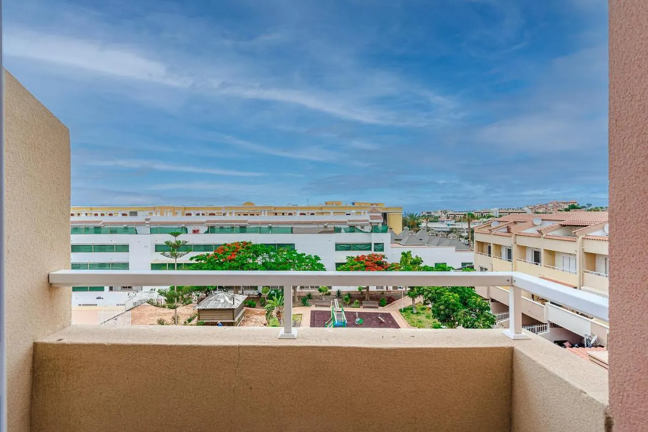 Yellow 3 Bedroom Large Apartment For 10 Guests Costa Adeje  0*, Costa Adeje (Tenerife) Spain